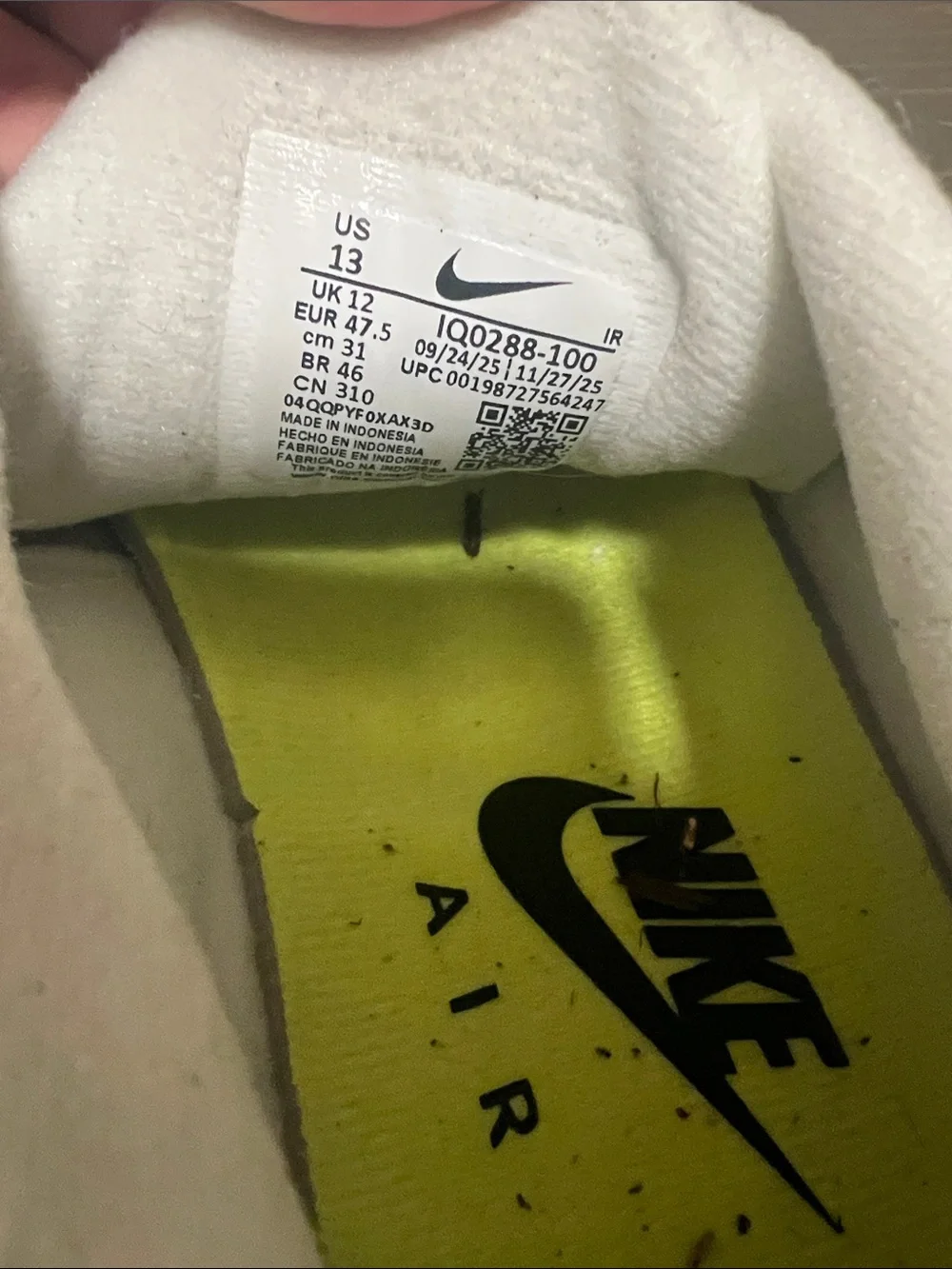 Nike Men’s Gray and Neon Yellow-Accent Wave Sneakers